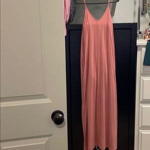 Maxi dress with pockets